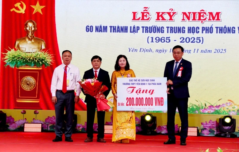Trường THPT Yên Định I kỷ niệm 60 năm thành lập 