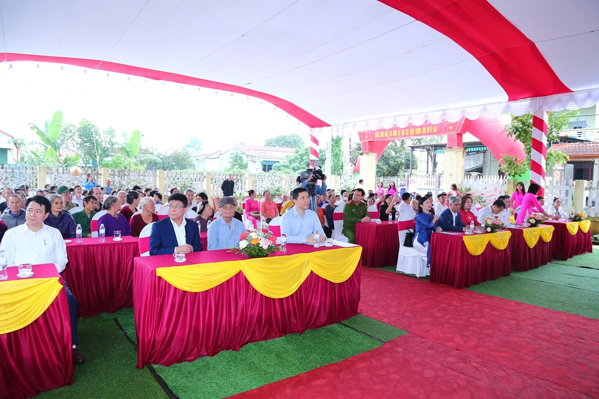 Phó Bí thư Thường trực Tỉnh ủy Nguyễn Hồng Phong: Đoàn kết, đồng lòng xây dựng Xuân Cường sớm trở thành thôn kiểu mẫu