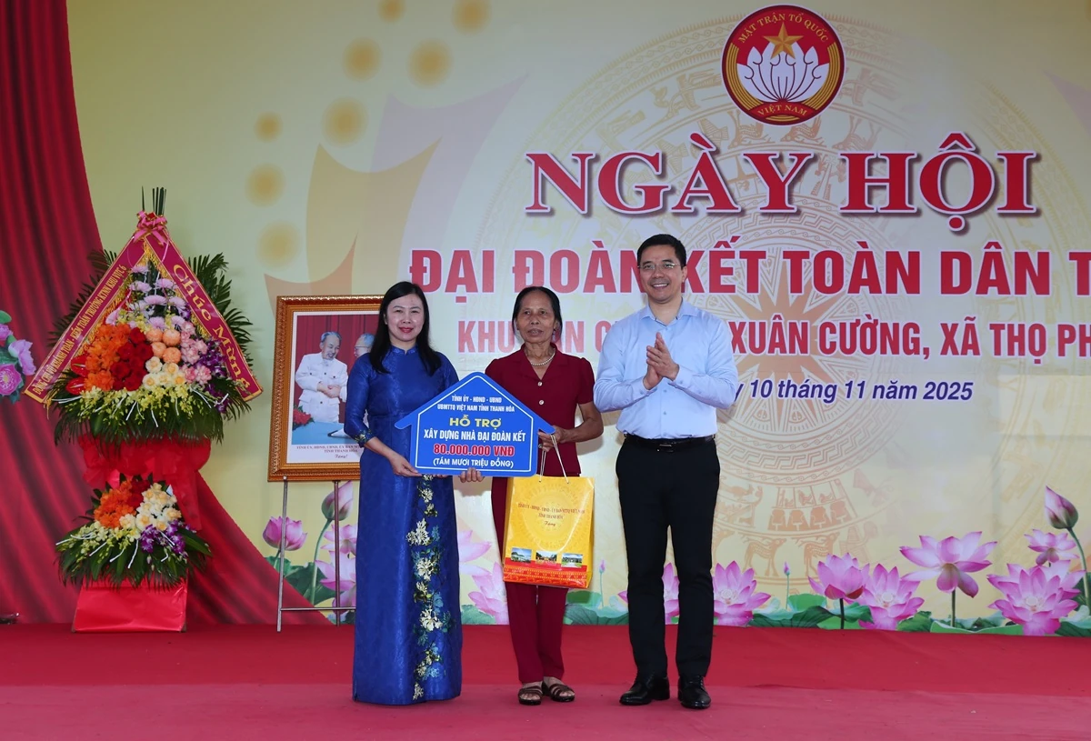 Phó Bí thư Thường trực Tỉnh ủy Nguyễn Hồng Phong: Đoàn kết, đồng lòng xây dựng Xuân Cường sớm trở thành thôn kiểu mẫu