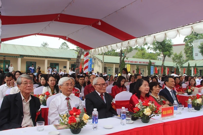 Trường THPT Tô Hiến Thành kỷ niệm 30 năm thành lập, xây dựng và phát triển