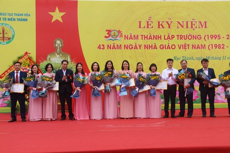 Trường THPT Tô Hiến Thành kỷ niệm 30 năm thành lập, xây dựng và phát triển