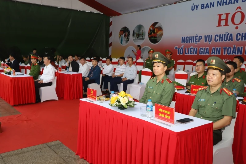 Hơn 200 thành viên Tổ liên gia an toàn PCCC tham gia hội thi nghiệp vụ