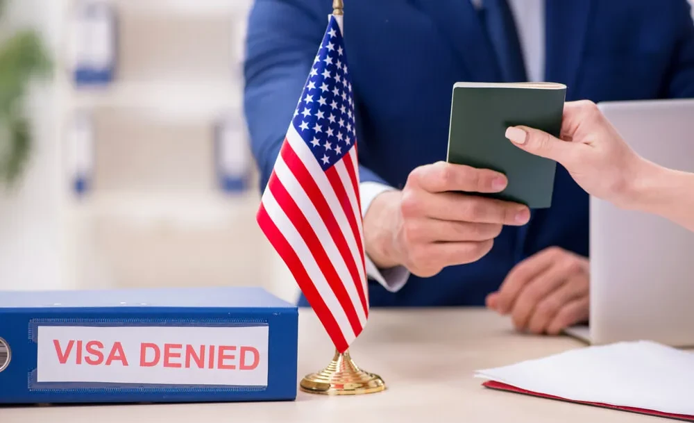 Người béo phì, ung thư, mắc tiểu đường có thể bị từ chối cấp visa vào Mỹ