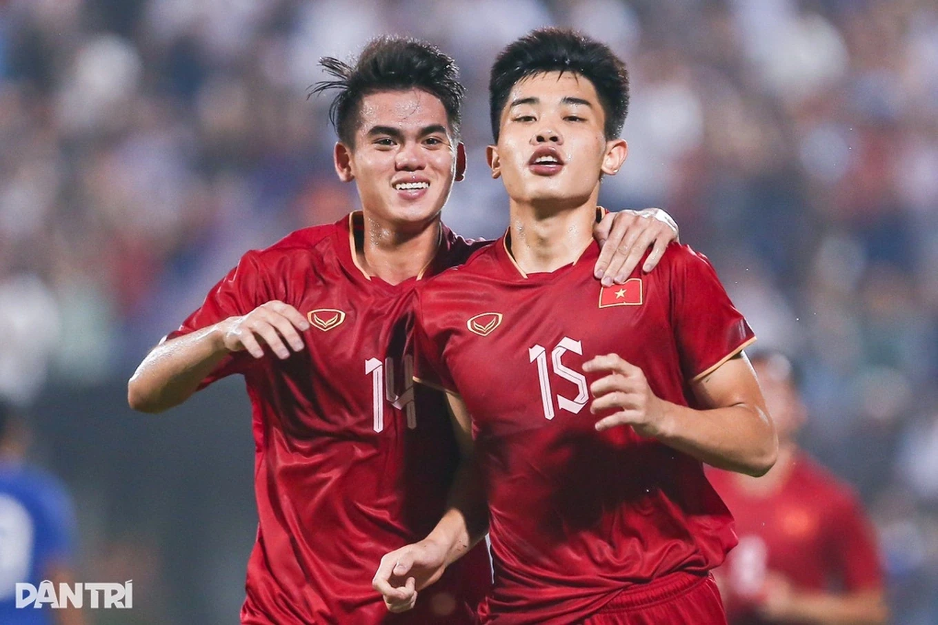 Công an Hà Nội thắng tưng bừng; U17 Indonesia tạo kỳ tích tại World Cup
