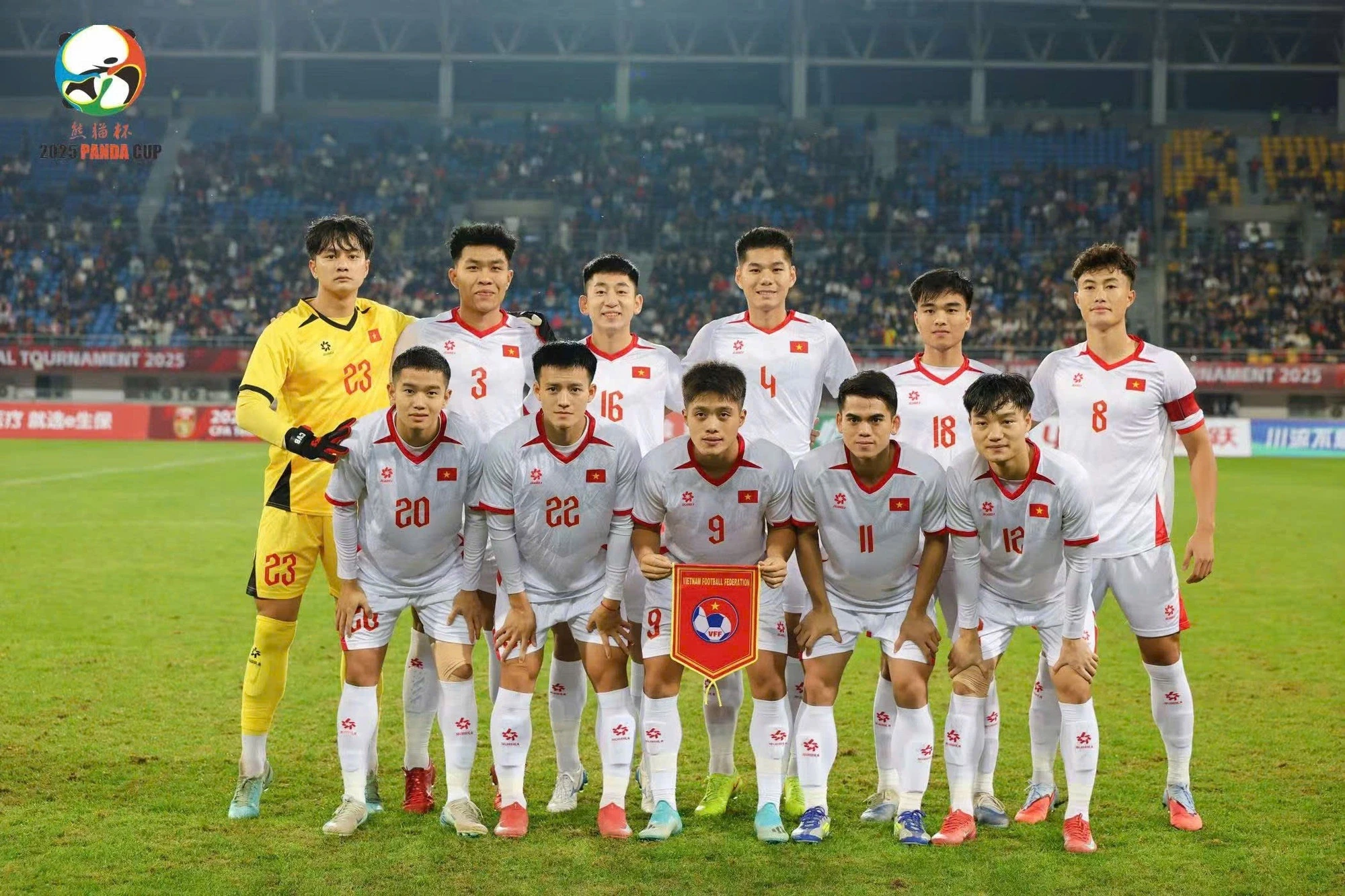 Văn Thuận góp công giúp U23 Việt Nam thắng U23 Trung Quốc; 5 cầu thủ Real Madrid bất mãn với HLV Xabi Alonso