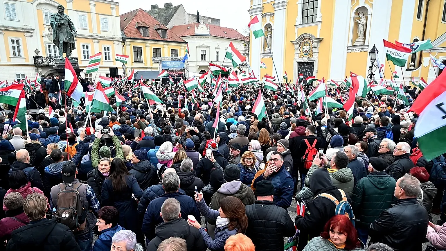Thủ tướng Hungary cảnh báo châu Âu đang đối mặt nguy cơ chiến tranh