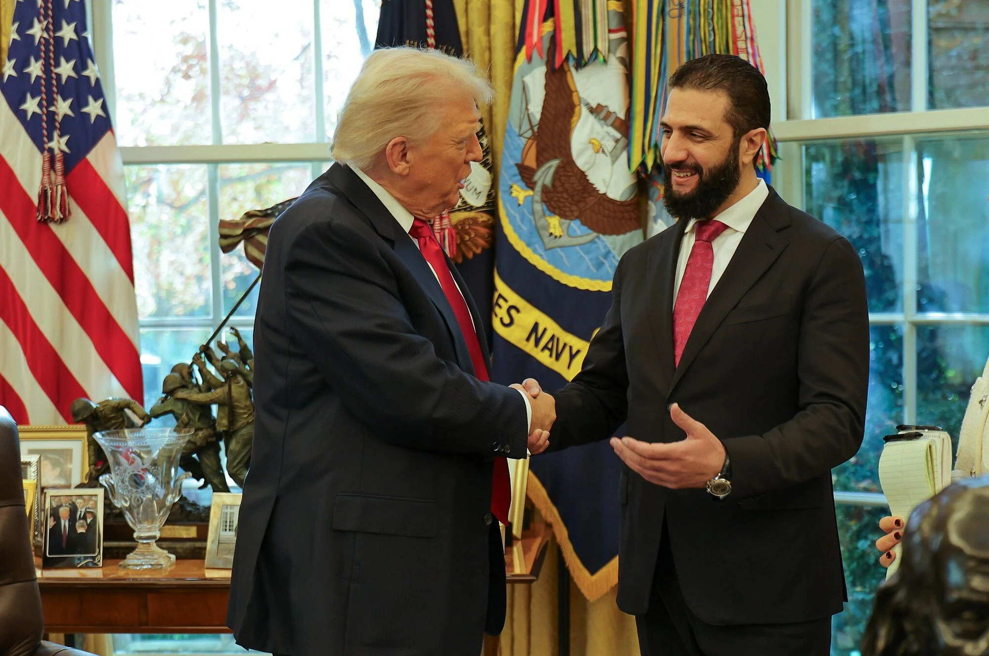 Cuộc gặp lịch sử Trump - al-Sharaa đánh dấu bước ngoặt trong quan hệ Mỹ - Syria