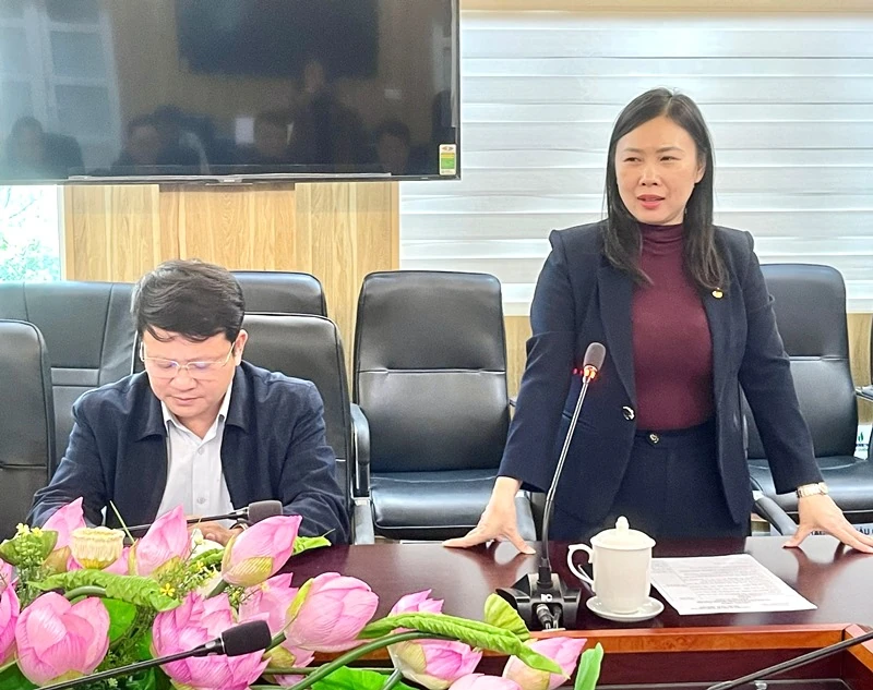 Công ty Cổ phần Mía đường Lam Sơn ủng hộ Quỹ “Vì người nghèo” tỉnh
