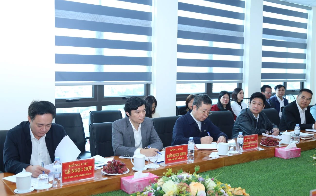 Chủ tịch UBND tỉnh Nguyễn Hoài Anh làm việc với Sở Nội vụ về công tác chuẩn bị bầu cử ĐBQH và đại biểu HĐND các cấp