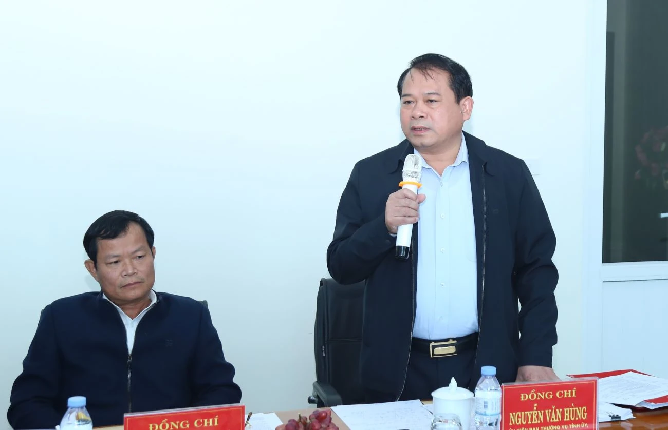 Chủ tịch UBND tỉnh Nguyễn Hoài Anh làm việc với Sở Nội vụ về công tác chuẩn bị bầu cử ĐBQH và đại biểu HĐND các cấp