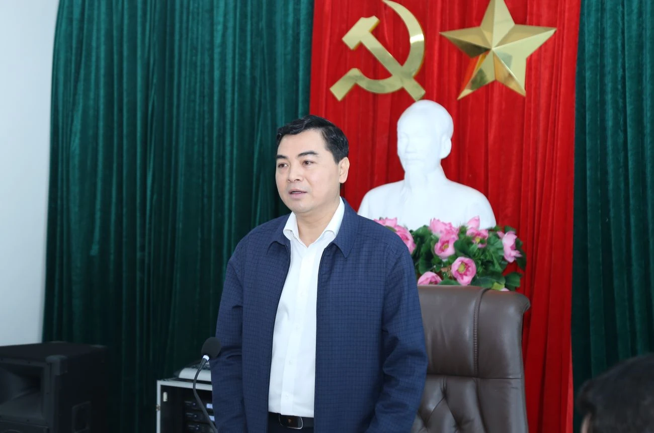 Chủ tịch UBND tỉnh Nguyễn Hoài Anh làm việc với Sở Nội vụ về công tác chuẩn bị bầu cử ĐBQH và đại biểu HĐND các cấp