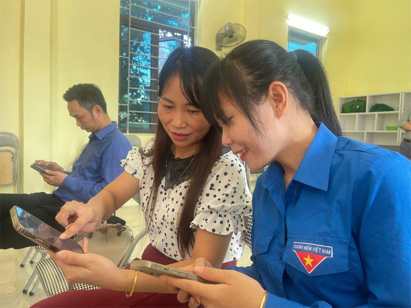 Sổ tay đảng viên điện tử: Bước tiến quan trọng trong công tác xây dựng Đảng