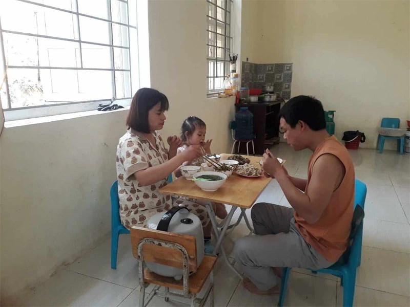 Miệt mài gieo chữ nơi “cổng trời” Trung Lý