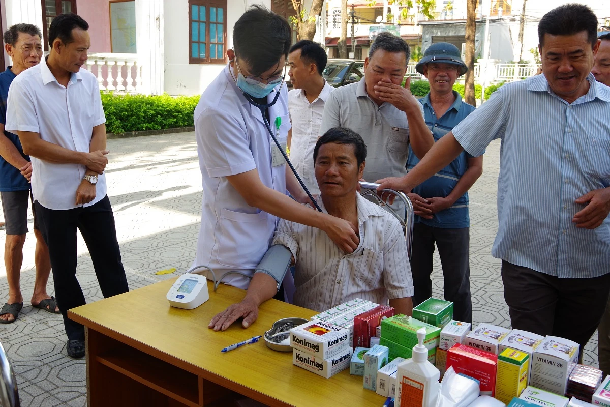 Hải đoàn 128 - điểm tựa cho ngư dân vươn khơi bám biển
