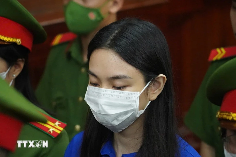 Hoa hậu Thùy Tiên, Quang Linh Vlogs, Hằng Du Mục nhận án 2 năm tù