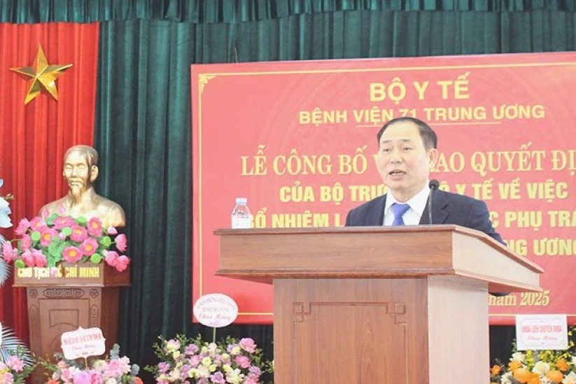 Thứ trưởng Bộ Y tế làm việc với Bệnh viện 71 Trung ương