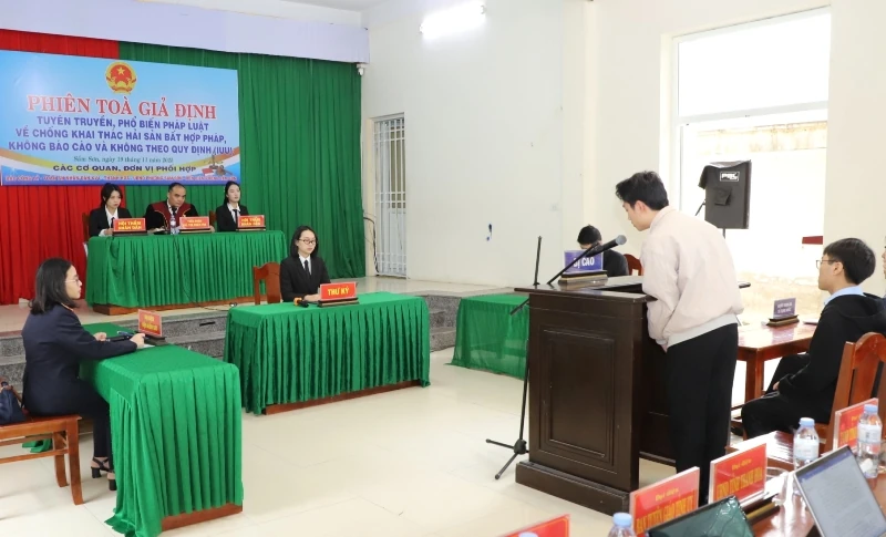 Thiết thực phiên tòa giả định tuyên truyền pháp luật về chống khai thác IUU