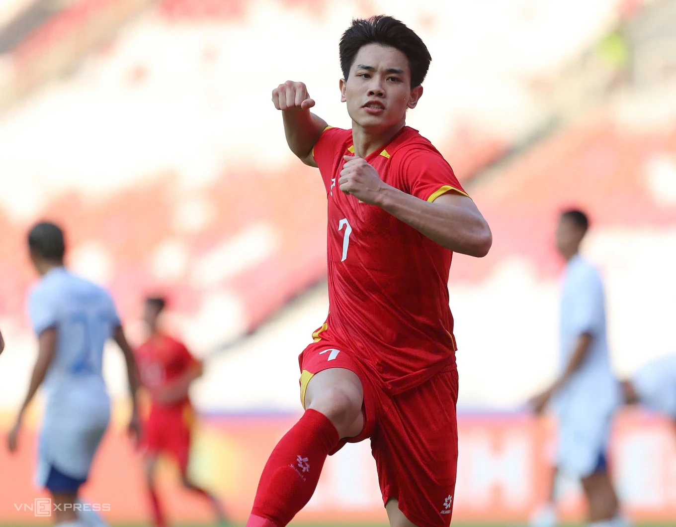 U22 Việt Nam thiệt quân trước trận ra quân SEA Games 33; Barca tăng tốc chiêu mộ Harry Kane