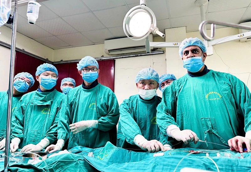 Bệnh viện Đa khoa tỉnh Thanh Hóa thực hiện thành công kỹ thuật thay van động mạch chủ qua da