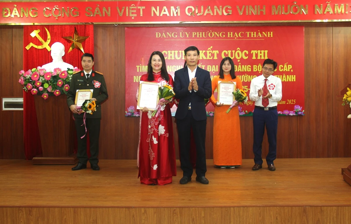 Phường Hạc Thành: Giảng viên Trung tâm Chính trị đoạt giải Nhất cuộc thi tìm hiểu nghị quyết đại hội Đảng các cấp