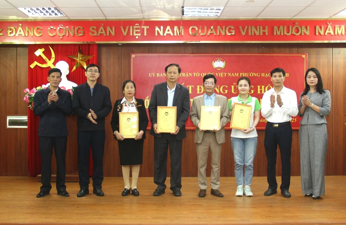 Phường Hạc Thành phát động ủng hộ đồng bào miền Trung, Tây Nguyên bị thiệt hại do mưa lũ