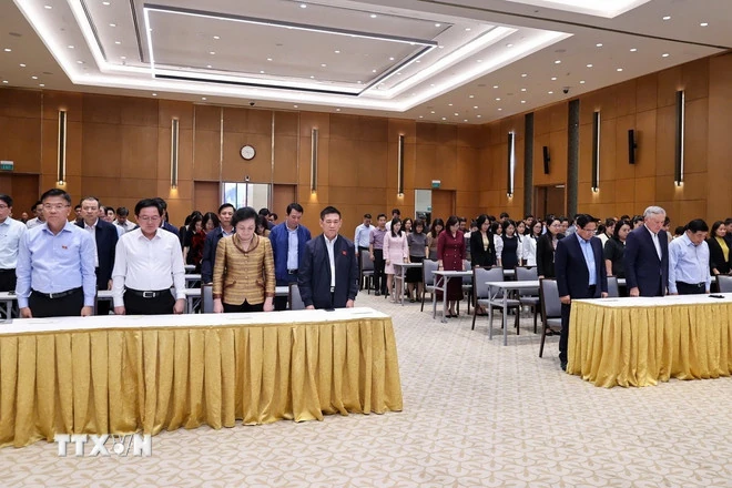 Thủ tướng: Cần nguồn lực lớn và nhiều thời gian để khắc phục hậu quả mưa lũ