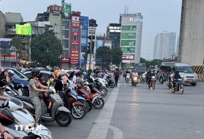 Hà Nội dự kiến không cấm tuyệt đối xe máy xăng trong Vành đai 1 từ năm 2026