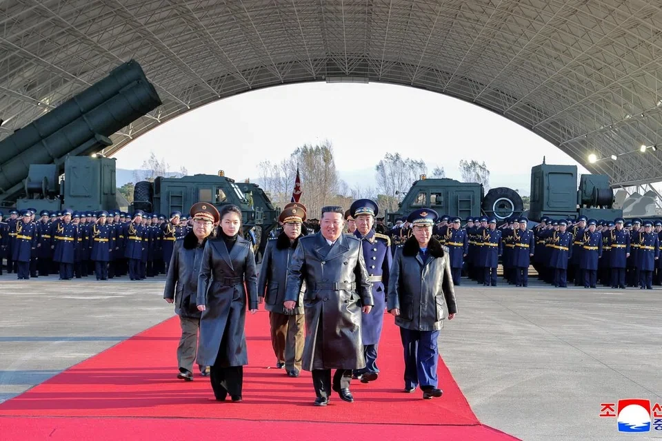 Nhà lãnh đạo Triều Tiên Kim Jong-un Kim Jong-un củng cố vai trò răn đe hạt nhân của lực lượng Không quân