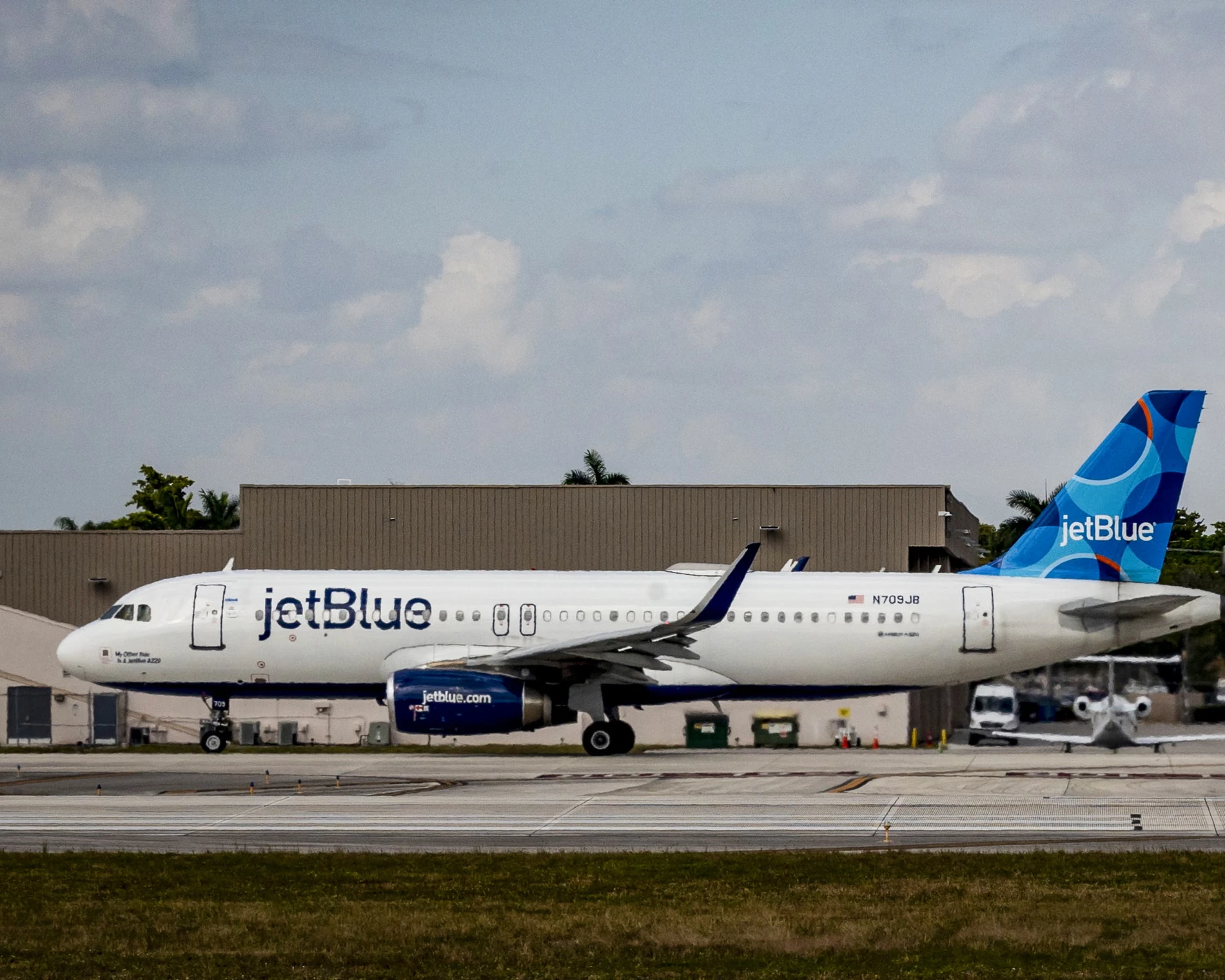 Airbus triệu hồi khẩn hàng loạt máy bay A320, đe doạ tê liệt hàng không toàn cầu