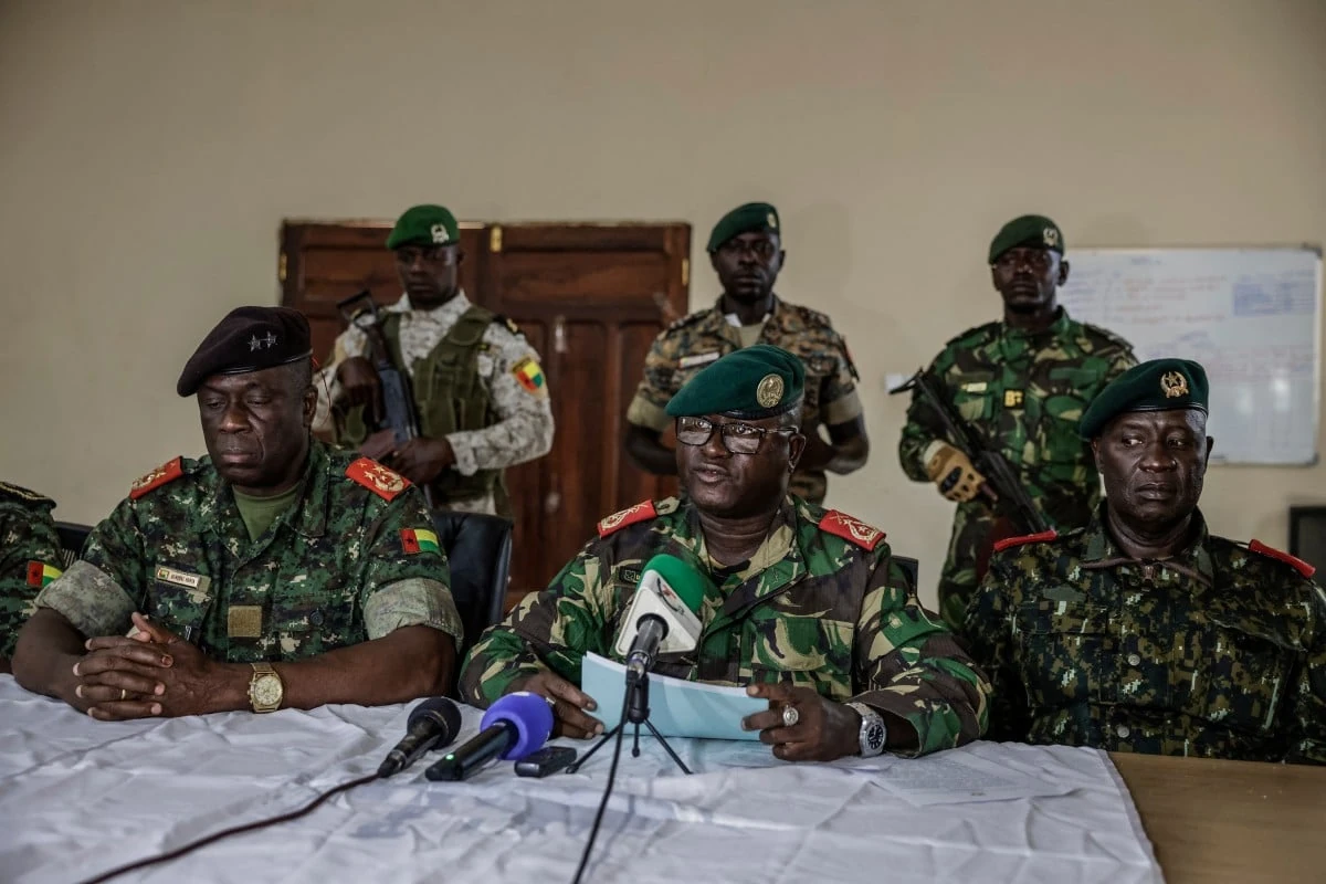 Đảo chính Guinea-Bissau: Quân đội lật đổ chính phủ, phế truất tổng thống