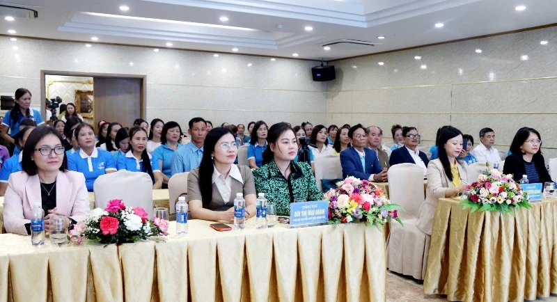 Giao lưu sáng kiến truyền thông xây dựng gia đình “5 không, 3 sạch”; “5 có, 3 sạch”