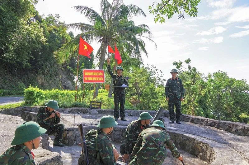 Huấn luyện trên đảo Mê