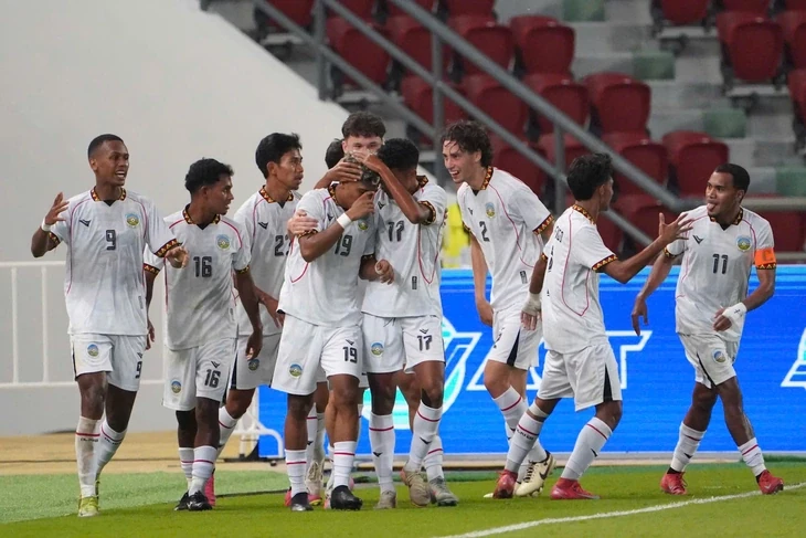 U22 Việt Nam vào thế bất lợi tại SEA Games 33; Arsenal thua đau phút cuối