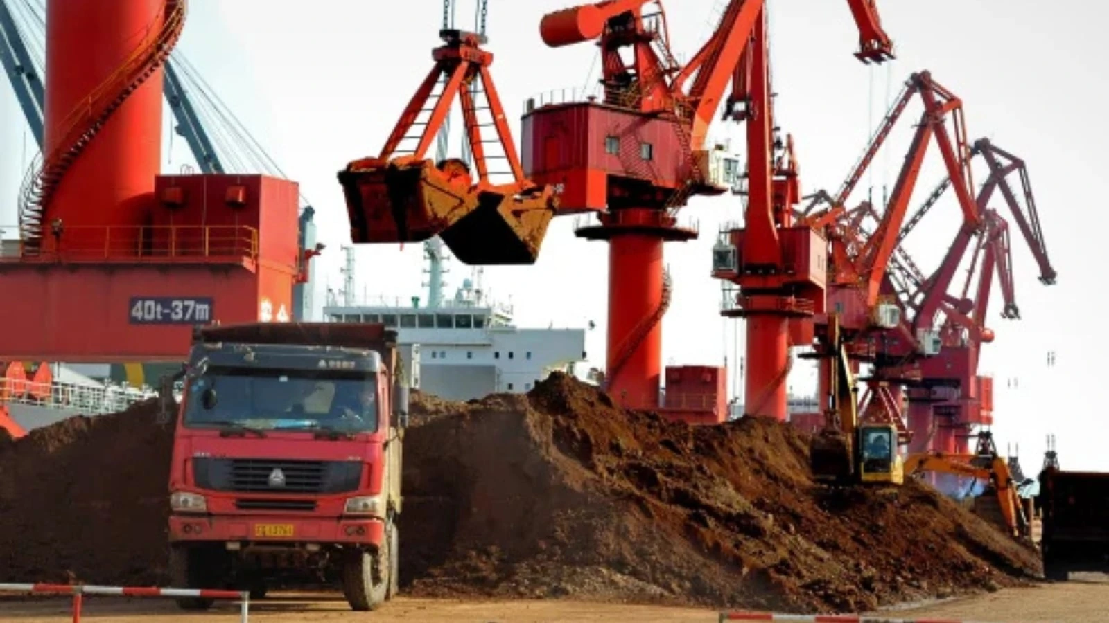 EU công bố kế hoạch giảm phụ thuộc vào nguồn cung đất hiếm từ Trung Quốc