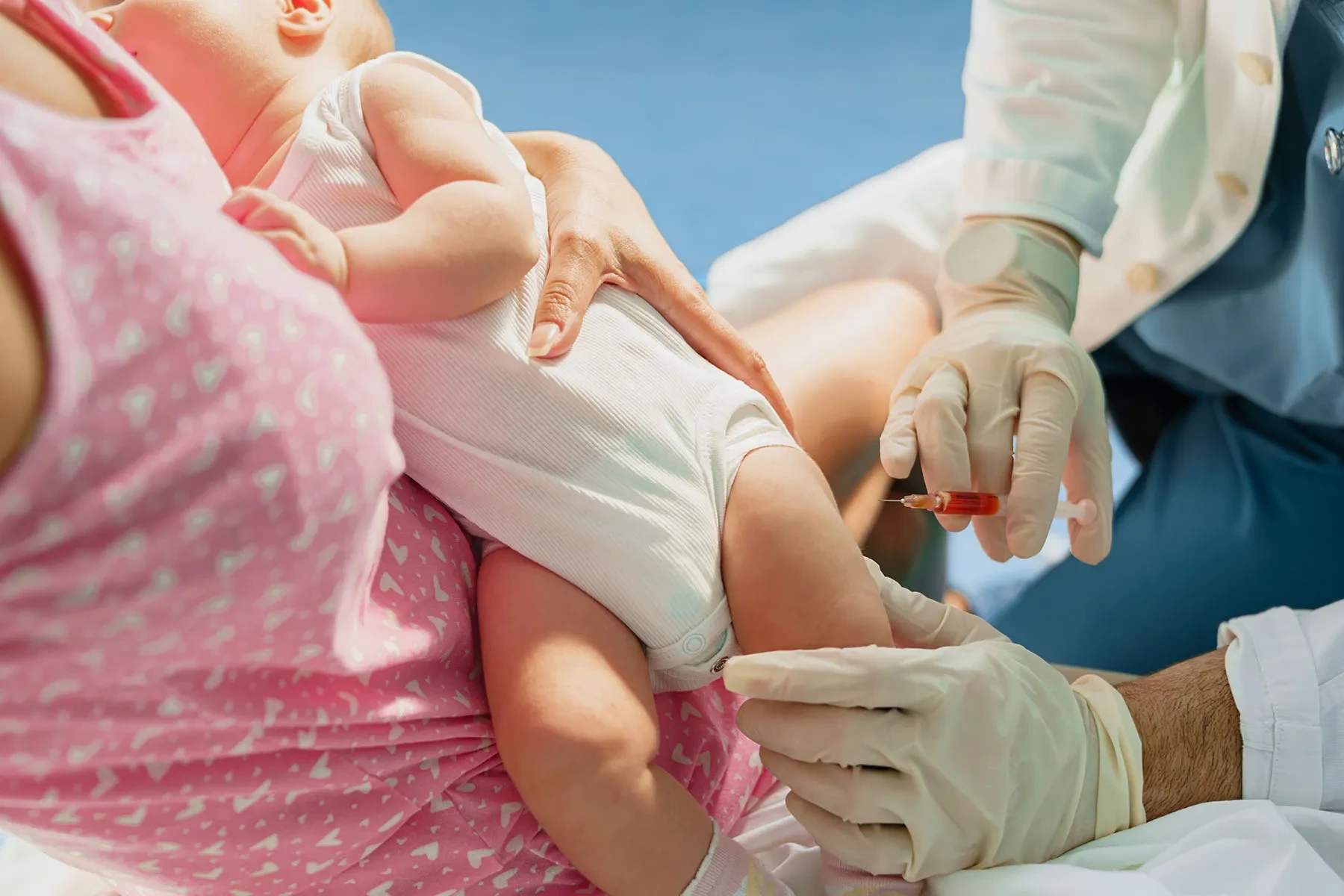 Mỹ gây sốc khi rút khuyến cáo tiêm vắc xin viêm gan B cho trẻ sơ sinh