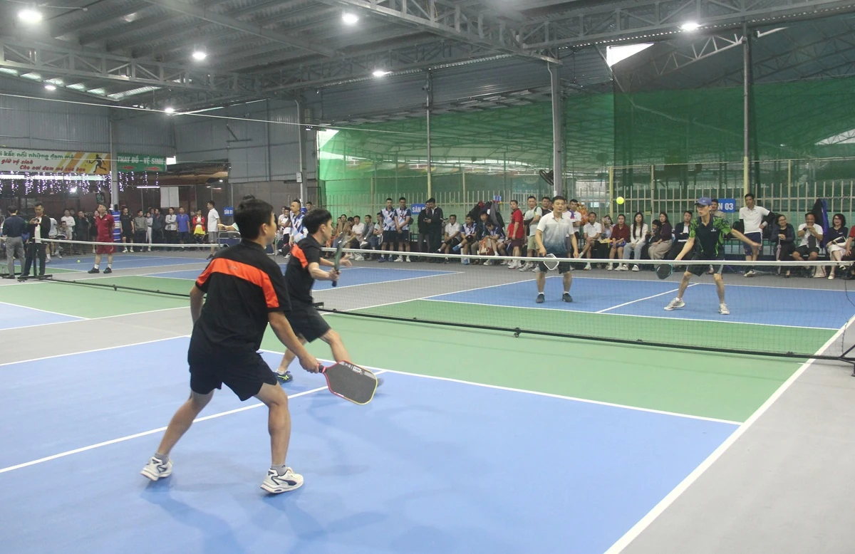 100 vận động viên tham gia giải pickleball Công đoàn phường Hạc Thành