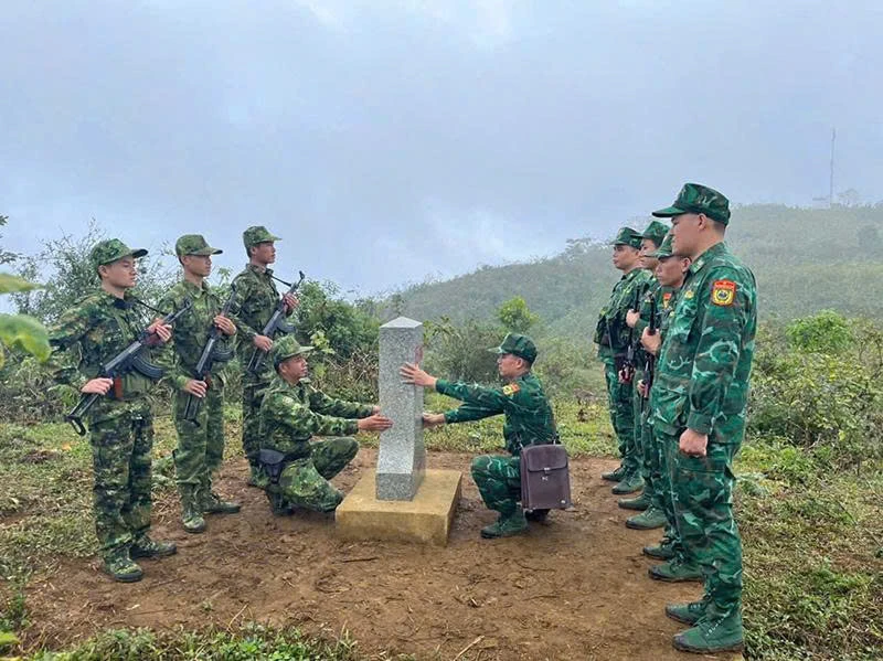 Tuần tra song phương trên cung đường biên giới hữu nghị
