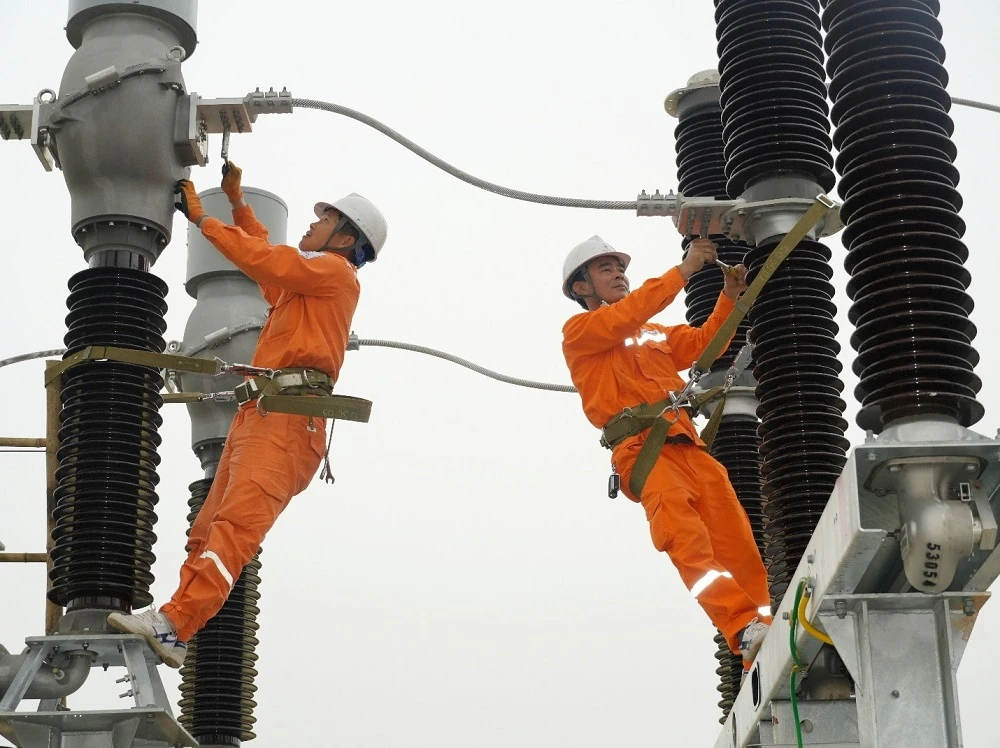 Hoàn thành đóng điện công trình Đường dây và TBA 110kV Hậu Lộc 2