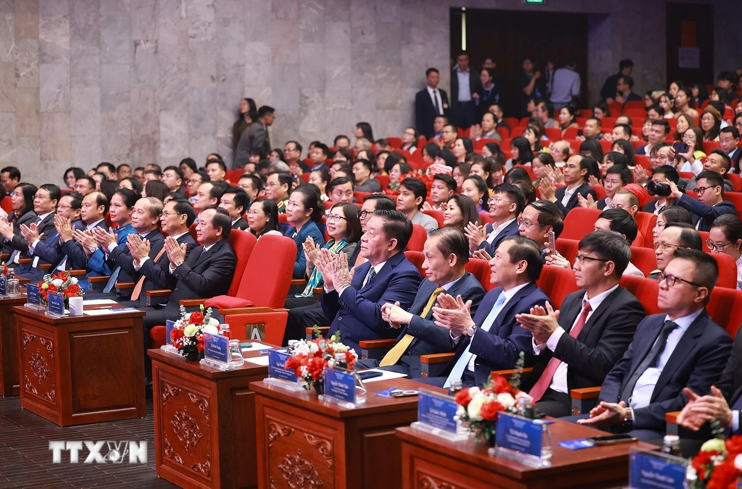 Thủ tướng: Xây dựng đội ngũ làm công tác thông tin đối ngoại bản lĩnh, sắc bén