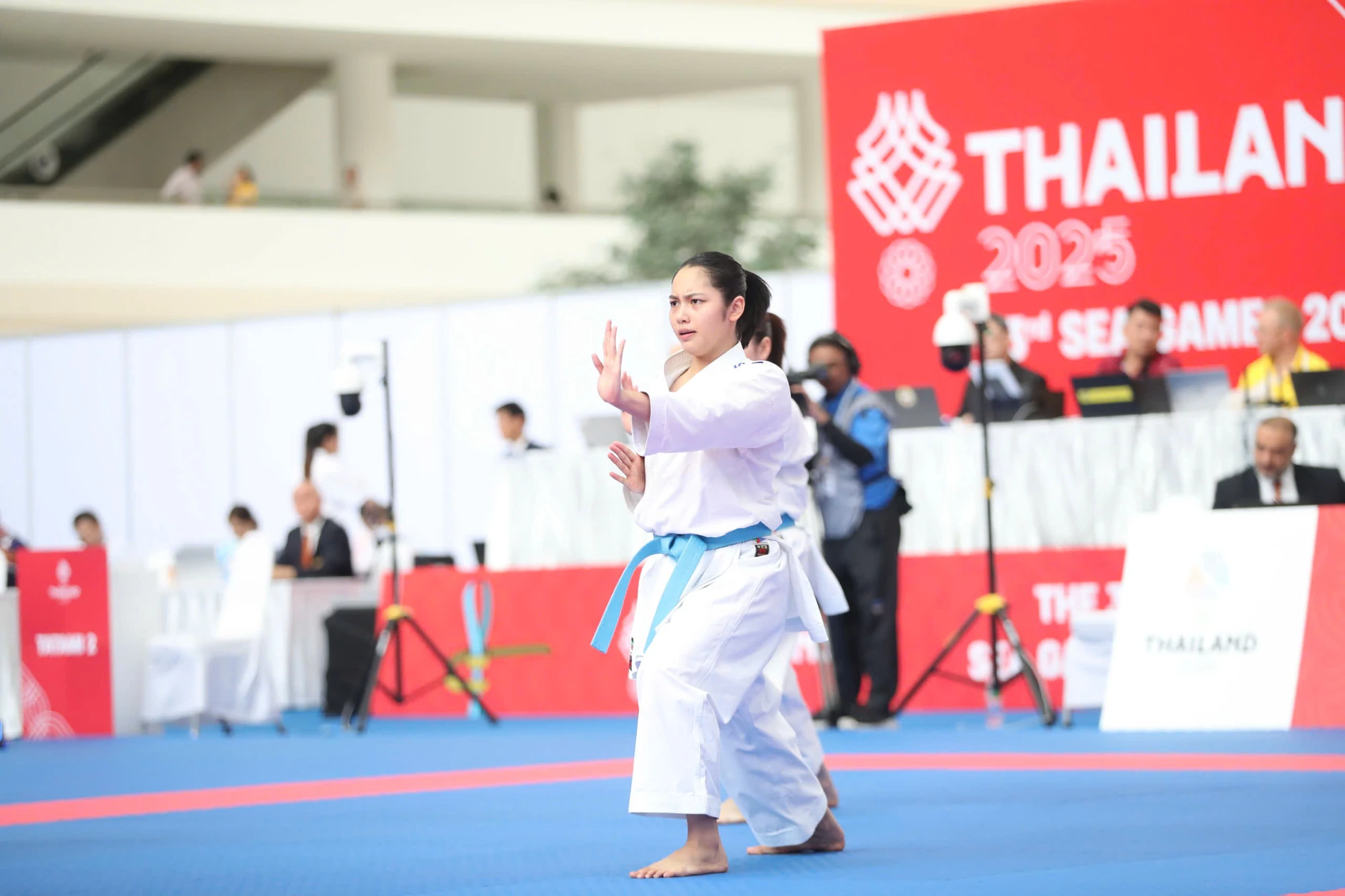 SEA Games 33 ngày 11/12: Đại thắng đường đua xanh, Việt Nam kết thúc ngày 2 với 14 HCV