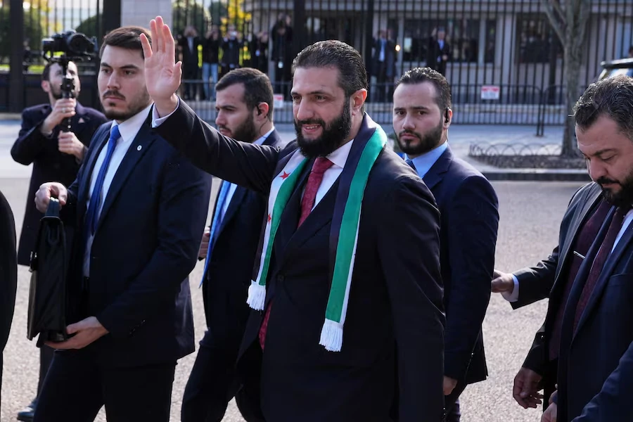 Syria kỷ niệm một năm hậu chính quyền Assad: Pháo hoa, cờ và hy vọng mong manh