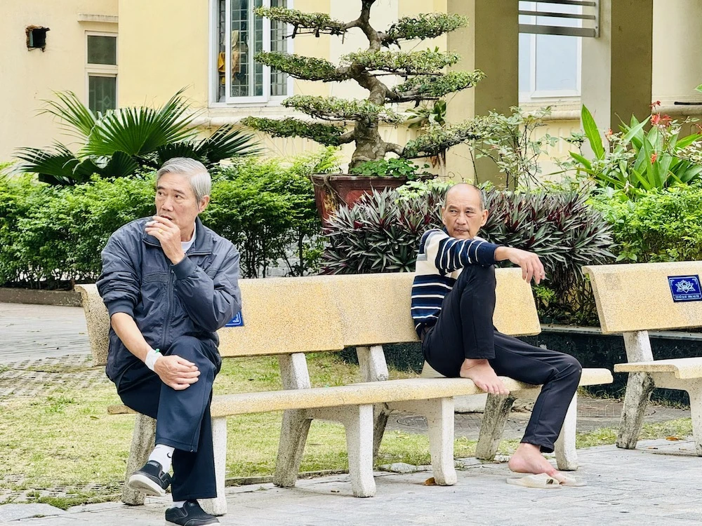 Xử phạt hút thuốc lá nơi công cộng: Vẫn còn bỏ ngỏ