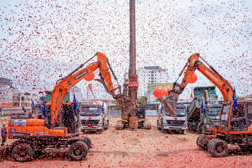 Thủ tướng: Chuẩn bị chu đáo việc khởi công, khánh thành 234 công trình, dự án