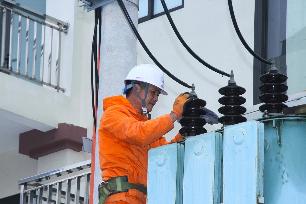 50 khách hàng lớn, khách hàng 110kV được vệ sinh miễn phí trạm biến áp thuộc tài sản của khách hàng