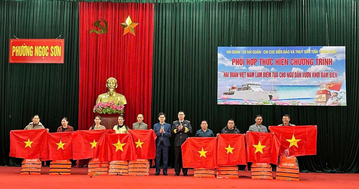 Hải đoàn 128 triển khai nhiều hoạt động hỗ trợ ngư dân vươn khơi, bám biển