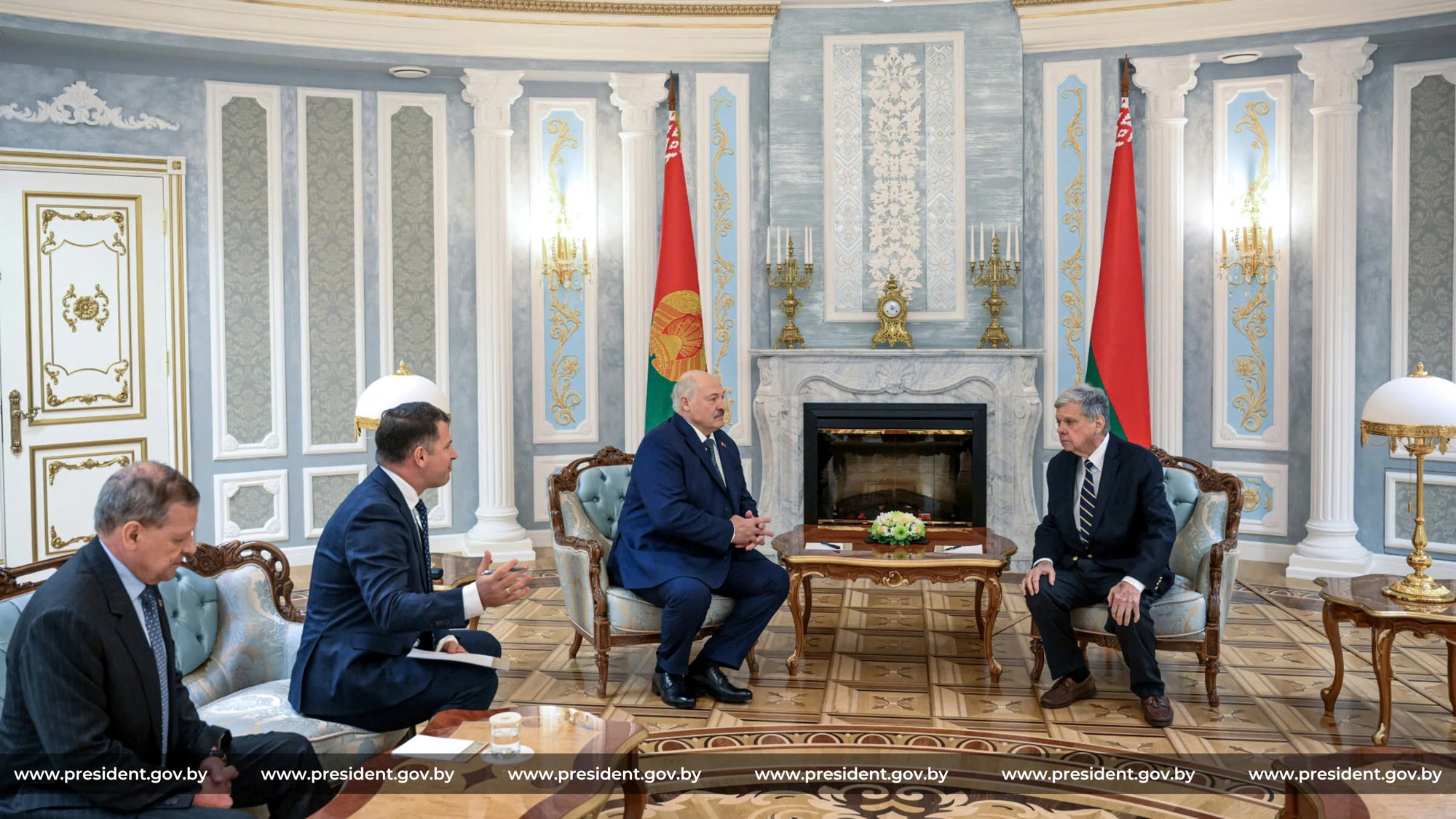Quan hệ Belarus-Mỹ: Gỡ từng nút thắt