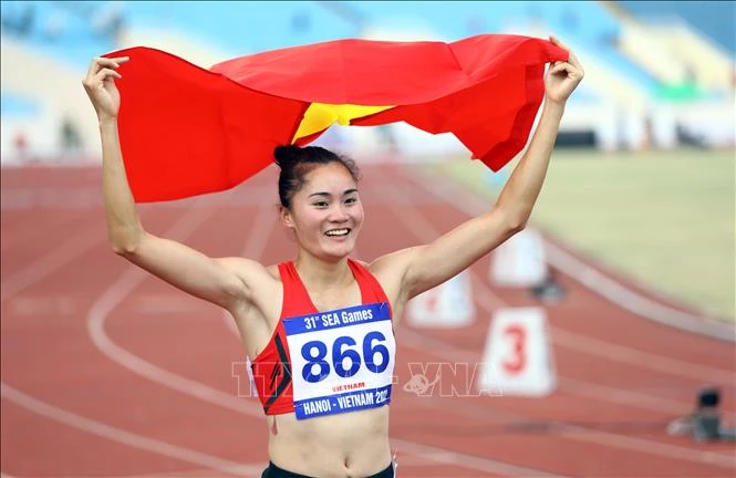 SEA Games 33 ngày 15/12: Điền kinh bùng nổ HCV, Nguyễn Thị Oanh lập kỷ lục lịch sử; U22 Việt Nam vào chung kết