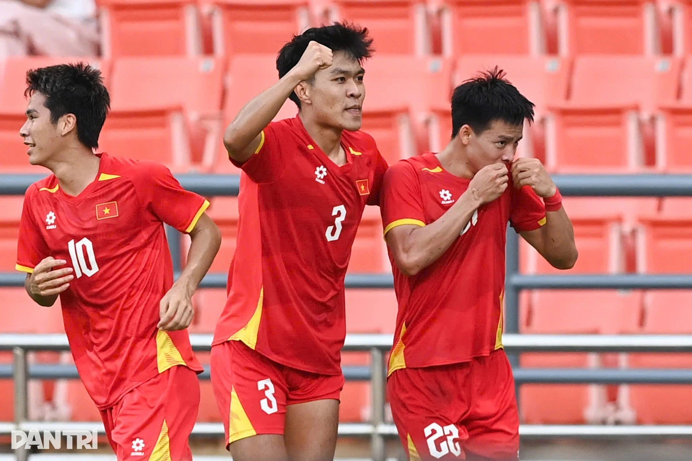 SEA Games 33 ngày 18/12: Việt Nam đại thắng Thái Lan giành HCV bóng đá nam, Futsal nữ và Cầu mây tạo cột mốc lịch sử