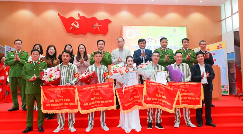 Cảm nhận về sách - Hội thi ý nghĩa cho phạm nhân