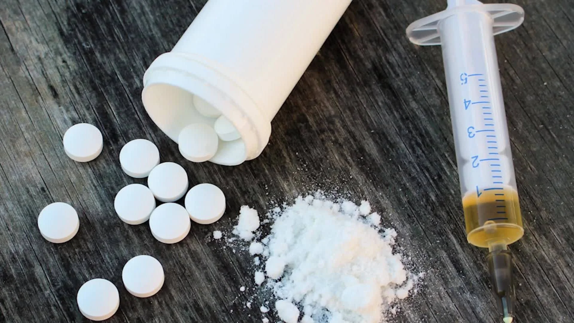 Tổng thống Mỹ ký sắc lệnh hành pháp coi fentanyl là vũ khí hủy diệt hàng loạt